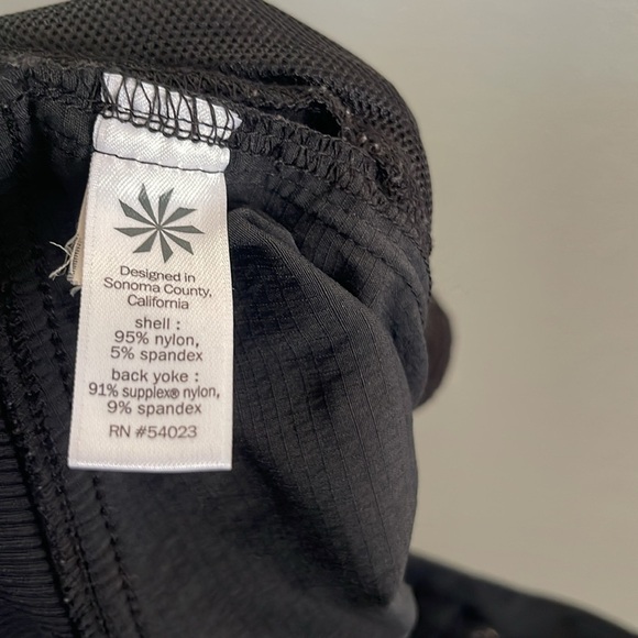 Athleta Trekkie Capri Hiking Trail Pants Size 8 - Picture 9 of 10